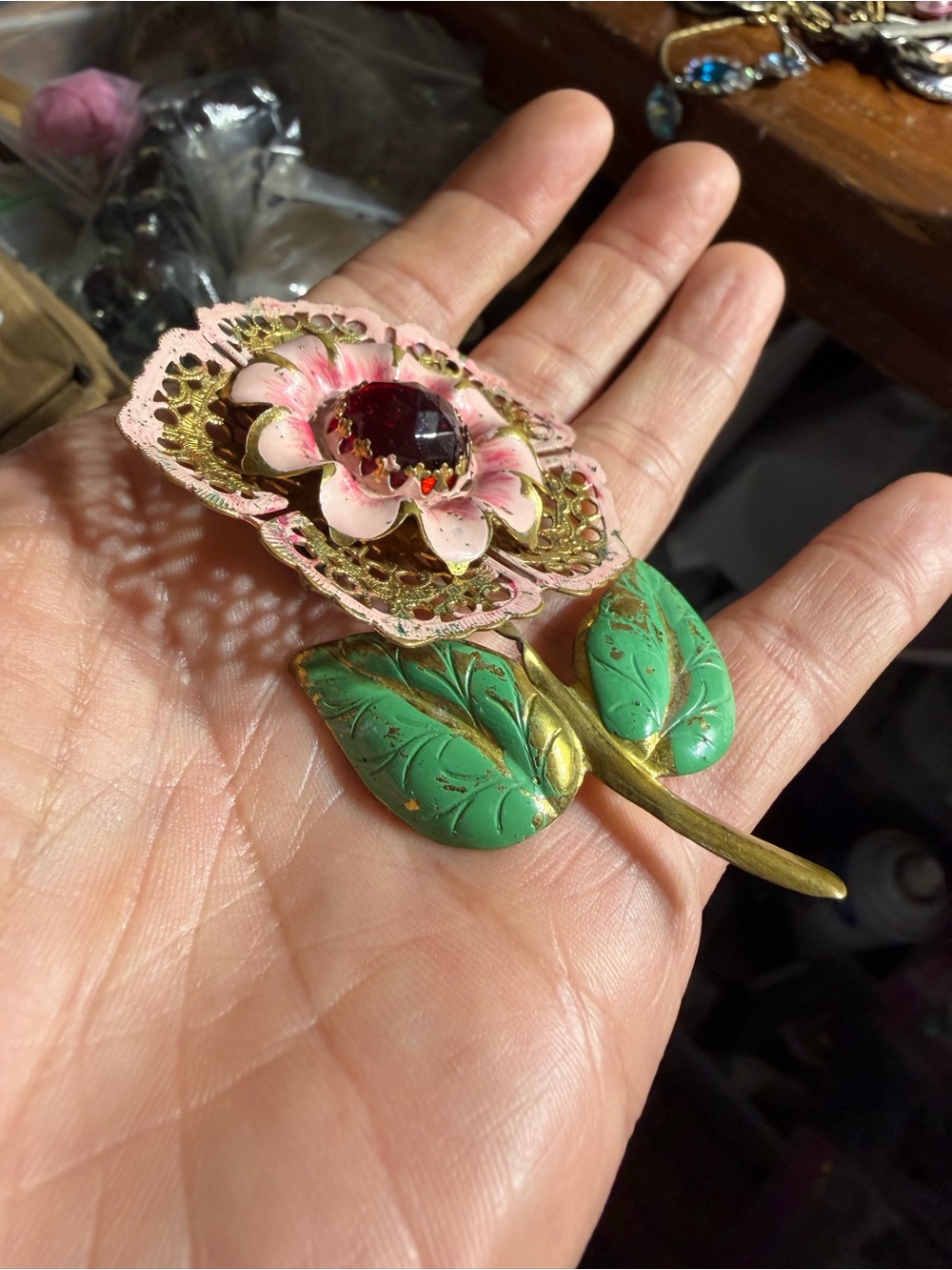 VintageGold Tone filigree Pink Flower Brooch - Picture 2 of 4